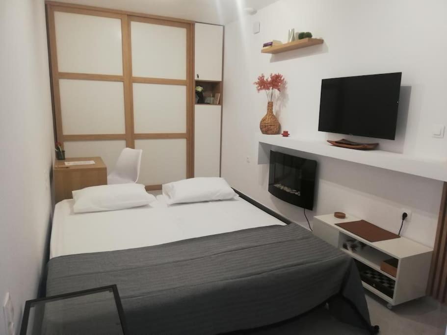 Brio Luxurious Urban Stay In Heraklio,Wifi,Αc Ираклион Экстерьер фото